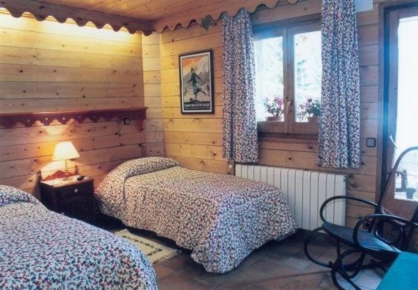 Bed and Breakfast Niu Dels Falcons Ла-Молина Номер фото