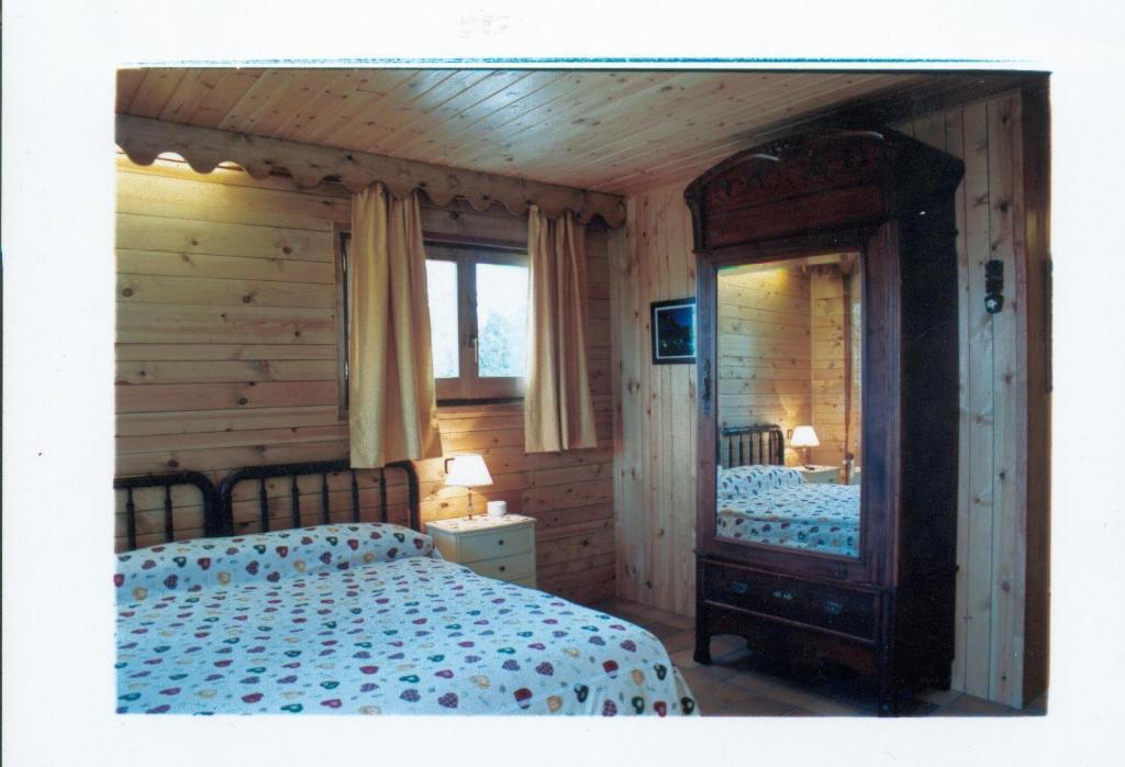 Bed and Breakfast Niu Dels Falcons Ла-Молина Номер фото